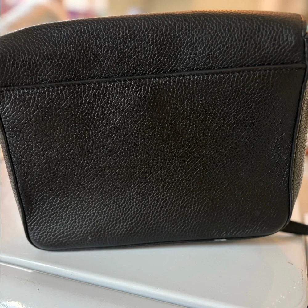 Michael Kors Vanna Medium Black Pebbled Leather Crossbody Bag Gold Chain